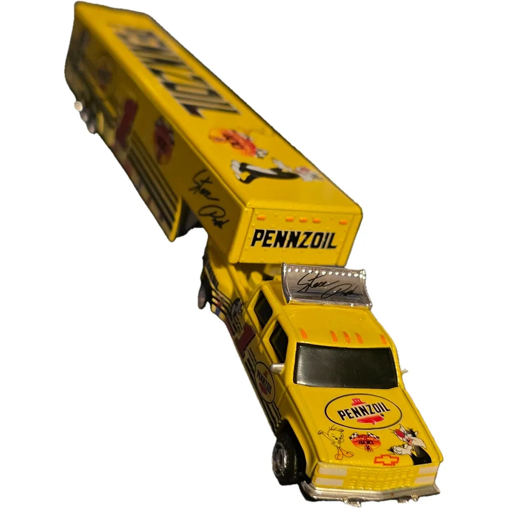 Steve Park #1 Pennzoil Looney Tunes 2001 Dually Trailer 1:64 Signed Action